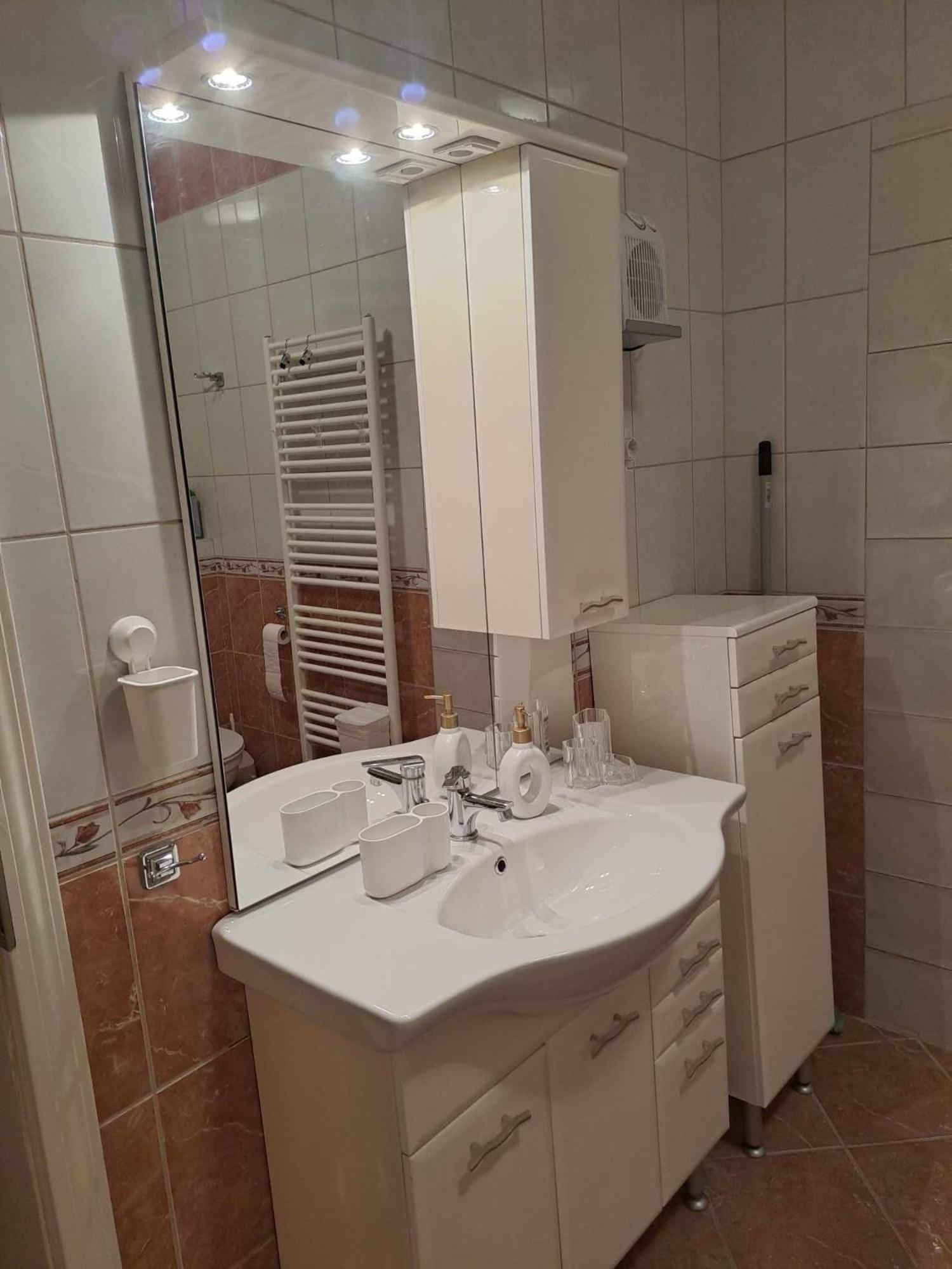 Lena Apartment - Lena Two Bedroom Apartment Вечеш Экстерьер фото