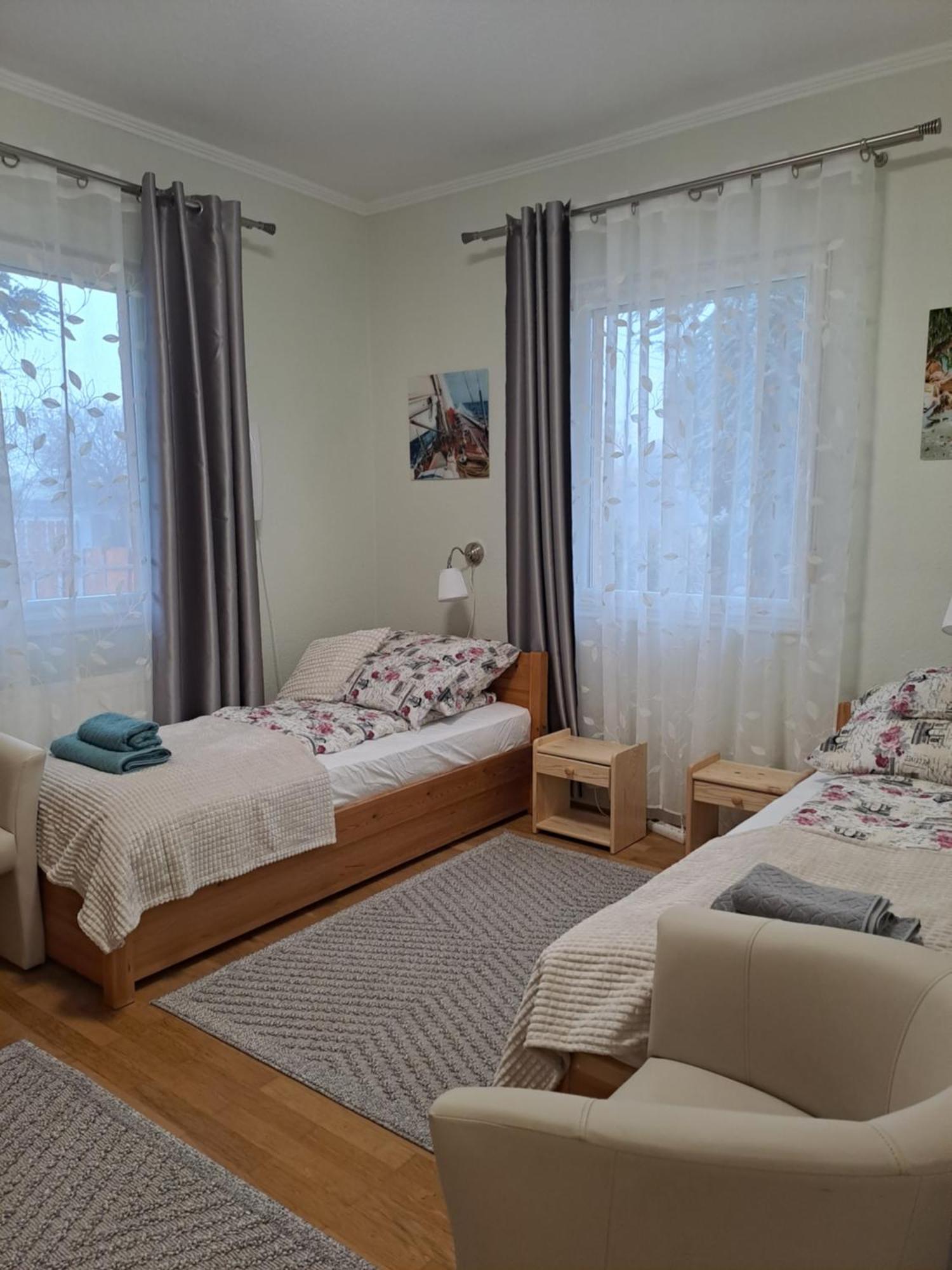 Lena Apartment - Lena Two Bedroom Apartment Вечеш Экстерьер фото