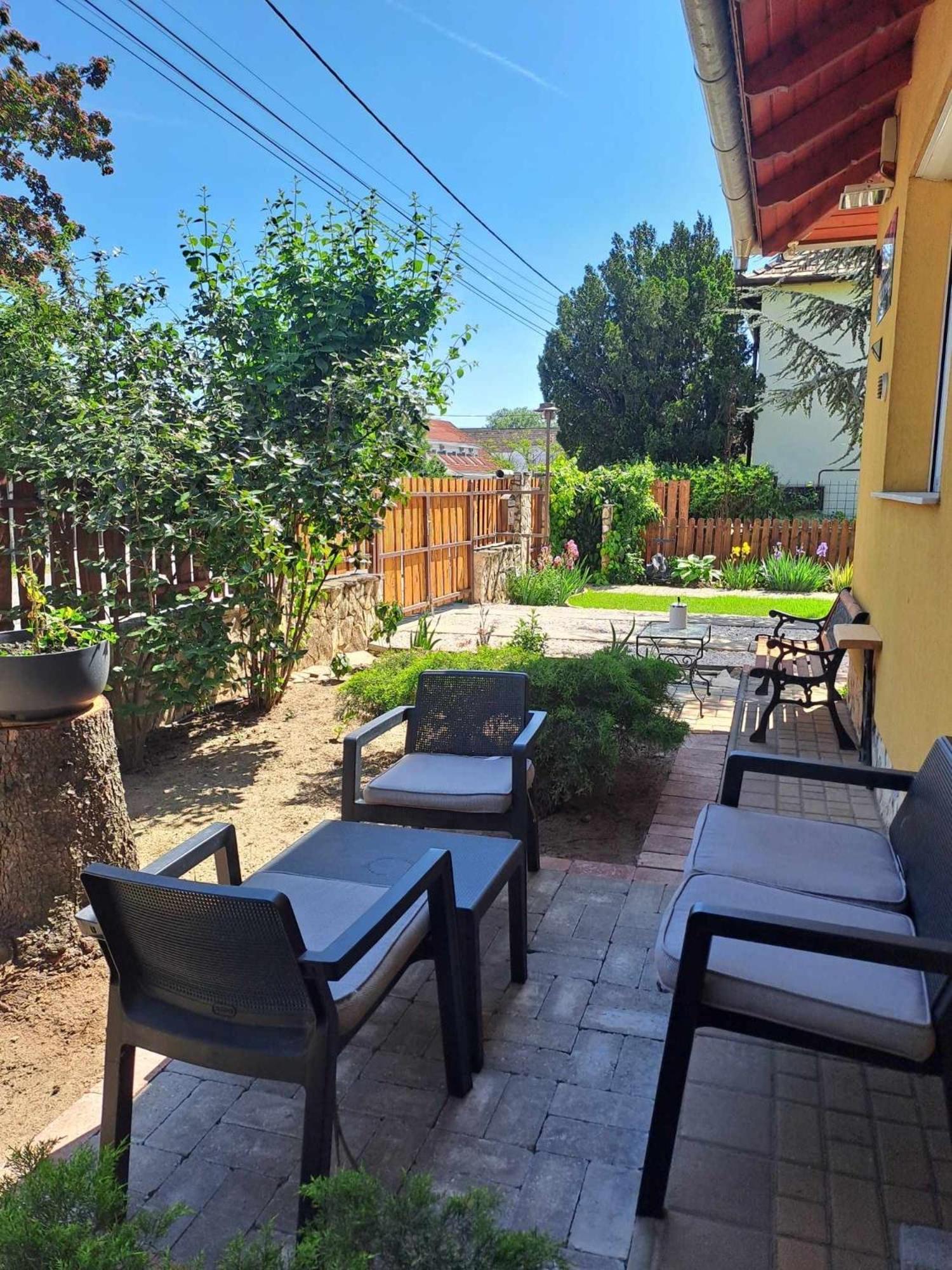 Lena Apartment - Lena Two Bedroom Apartment Вечеш Экстерьер фото