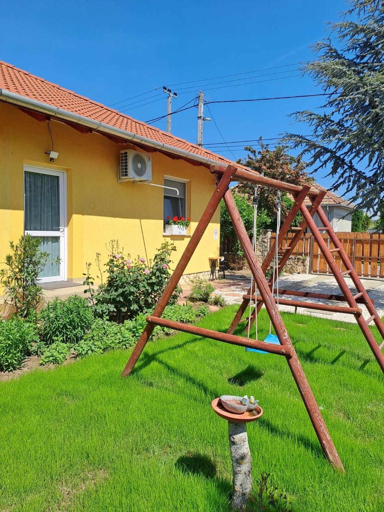 Lena Apartment - Lena Two Bedroom Apartment Вечеш Экстерьер фото